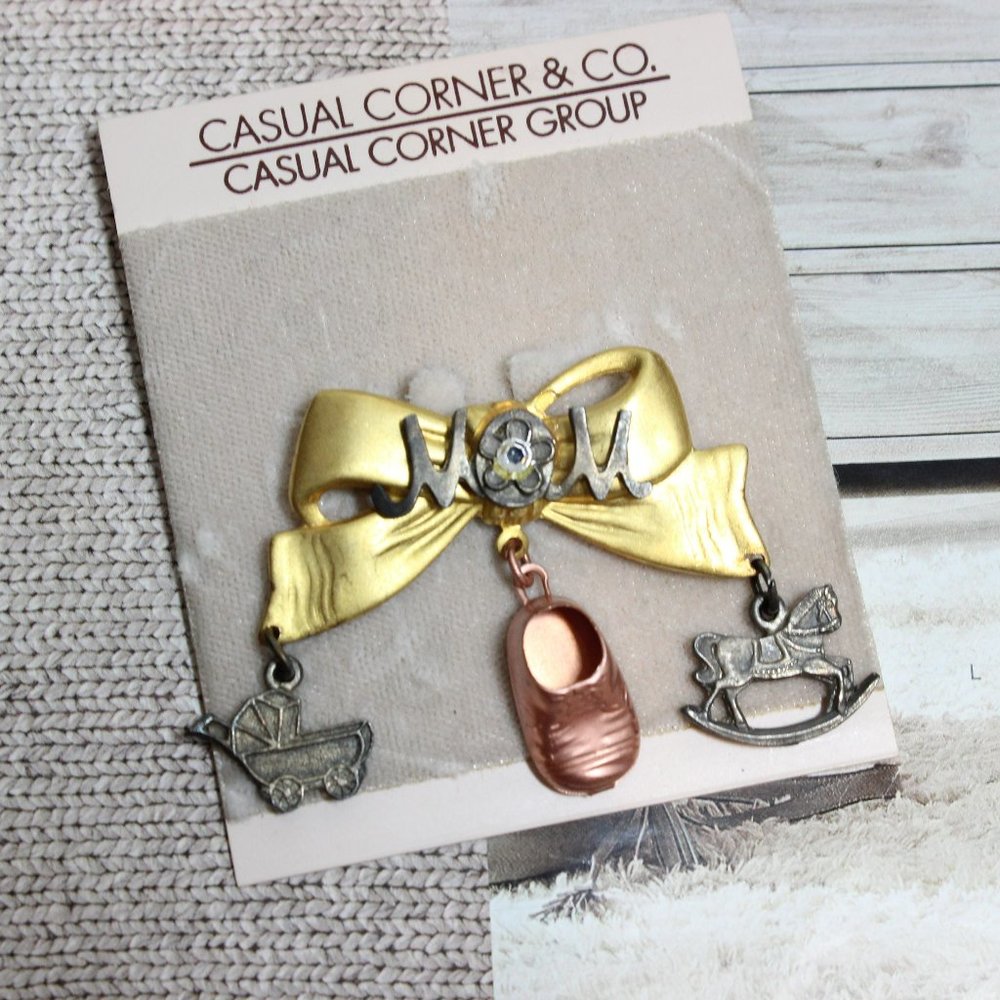 1990's New Deadstock Casual Corner MOM Motherhood Bow Baby Pin Brooch